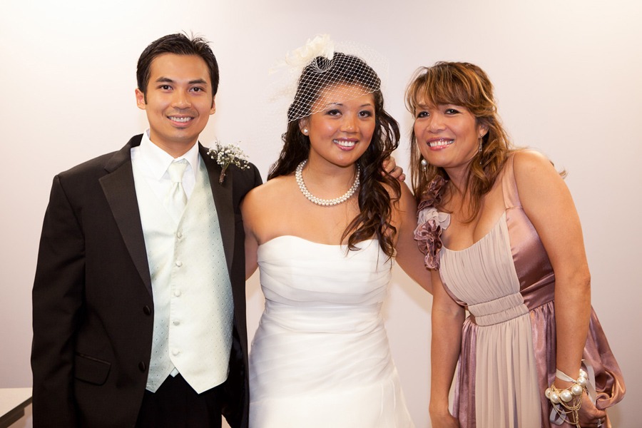 Kleighton, Keighsy and Melina Vitug, brother, sister and mom before the wedding