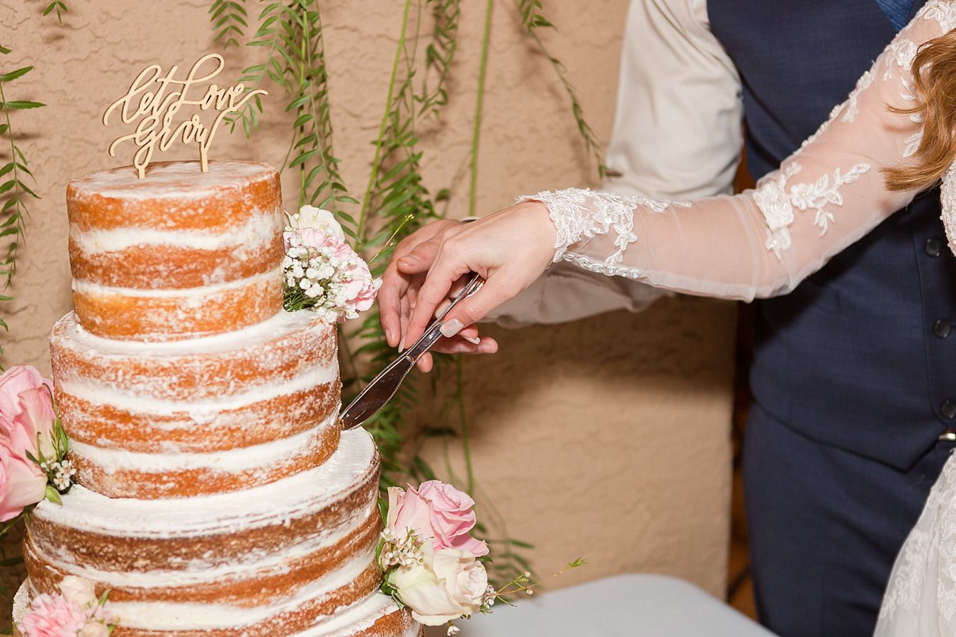 cakes with no icing, unique wedding cakes