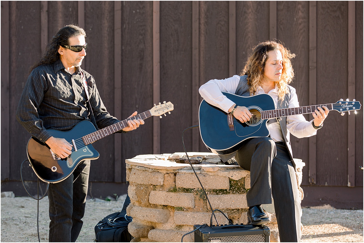 Annabelle + James Hilton El Conquistador Wedding outdoor wedding ceremony acoustic guitar accompaniment