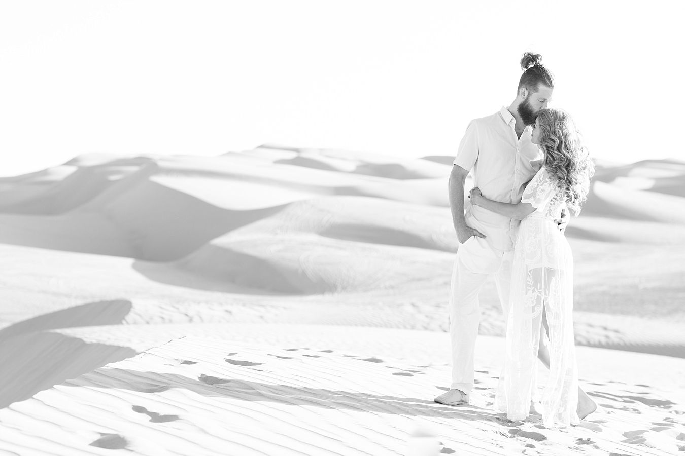 engagement session at sand dunes