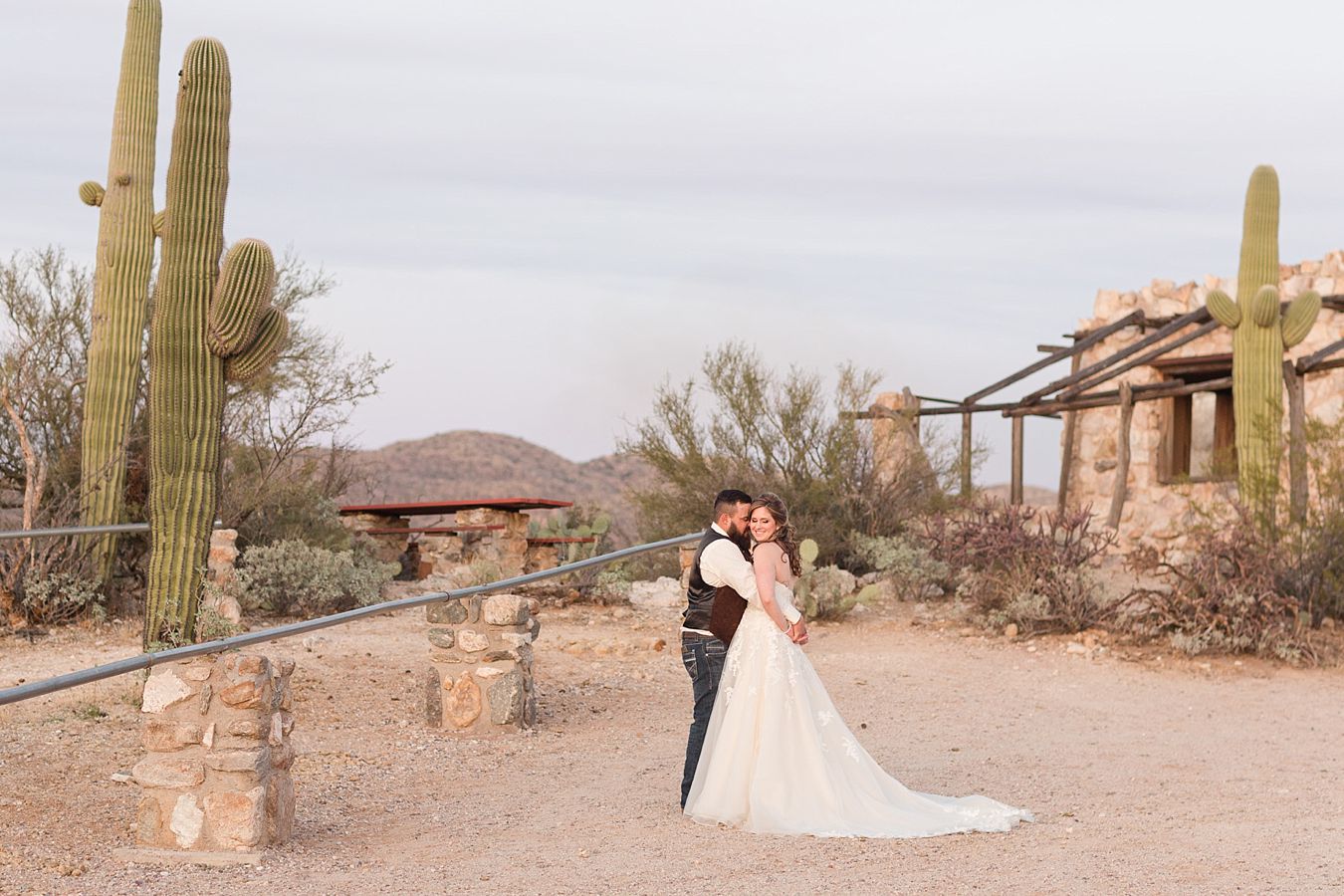 Tanque-Verde-Ranch-Wedding-Photographers_0094.jpg wedding at tanque verde ranch