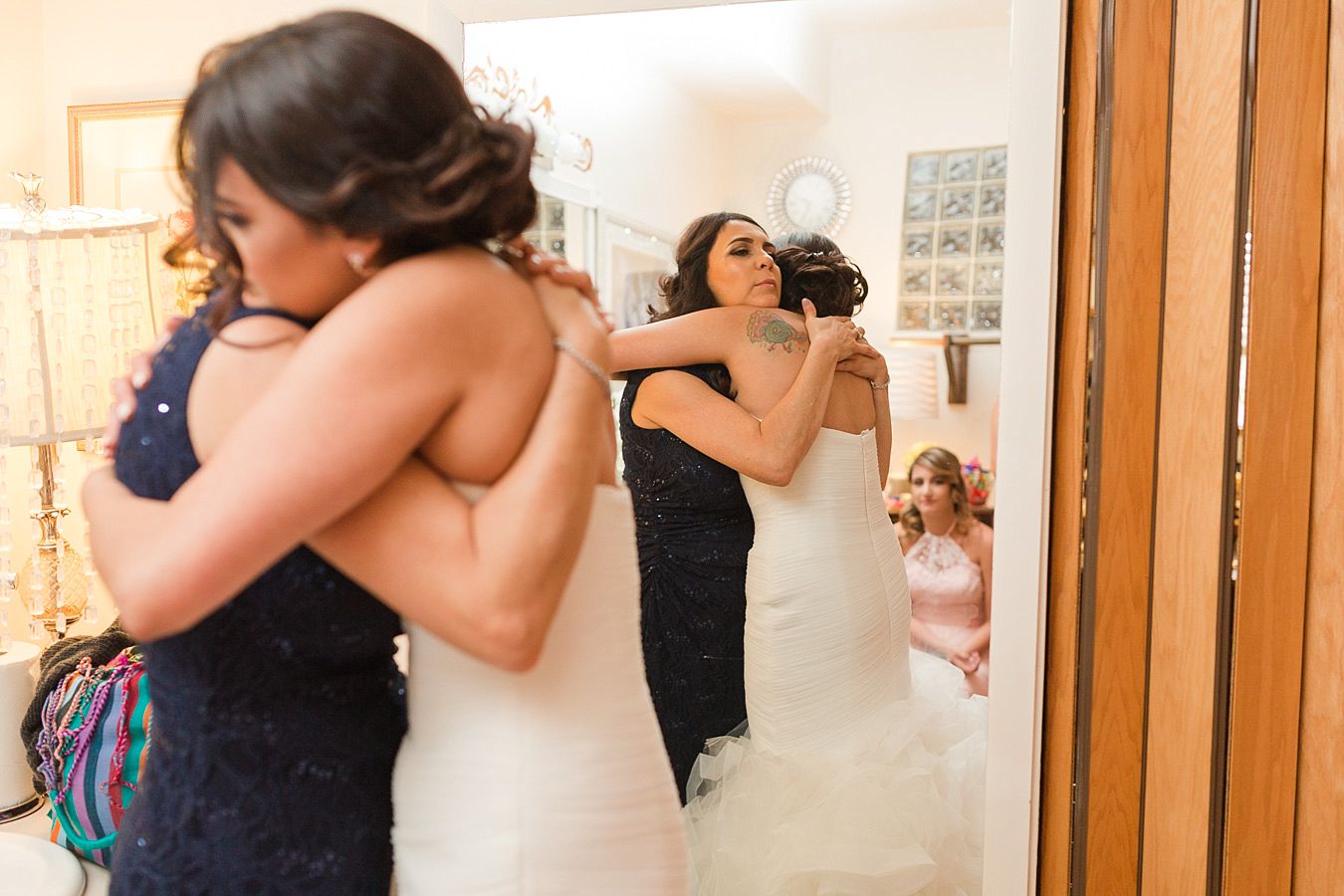 Stillwell-House-Tucson-Wedding-Photographers_0030.jpg candid wedding pictures