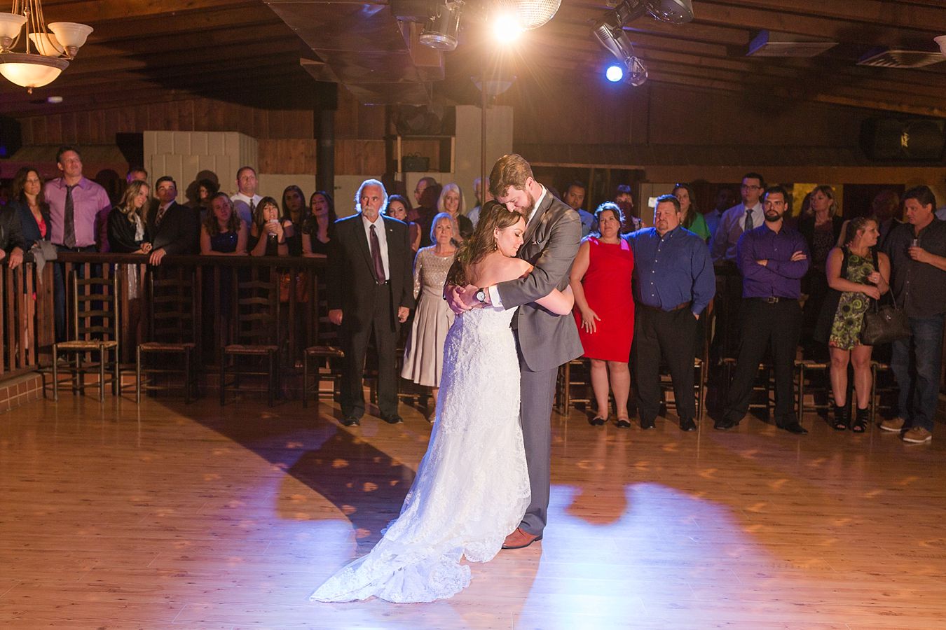 first dance pictures at wedding