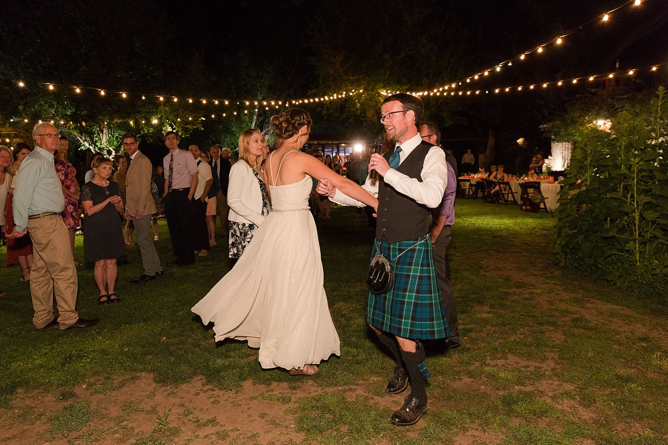 scottish wedding traditions, scottish wedding group dances