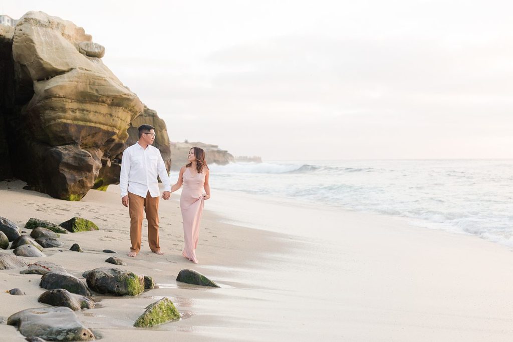 best outfits for engagement pictures
